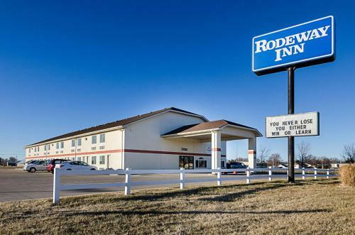 Hotel Rodeway Inn Larned