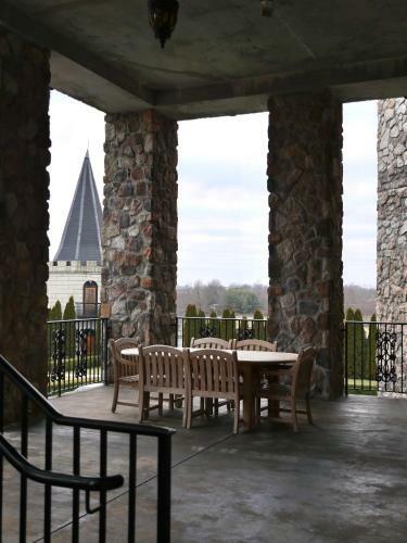 Hotel Kentucky Castle