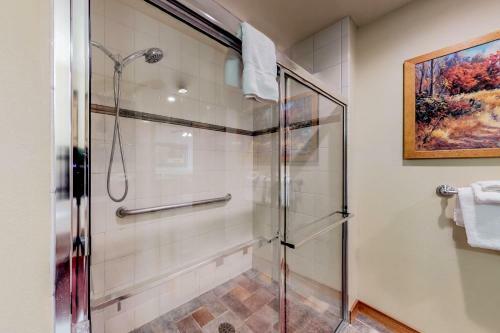 Eagle Springs East 107: Lady Fern Suite