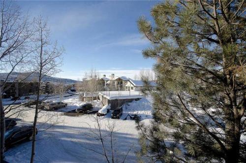 Storm Meadows Club B Condominiums - Cb420