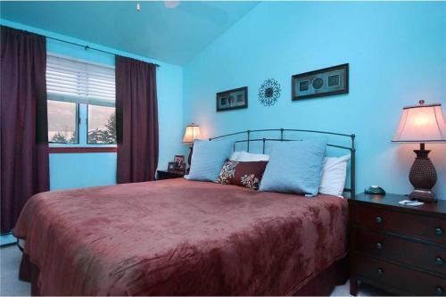 Iron Oak Duplex I