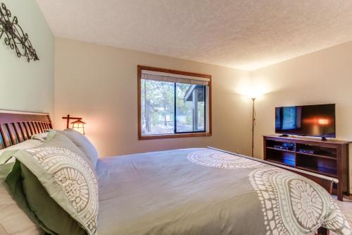 28 Cypress