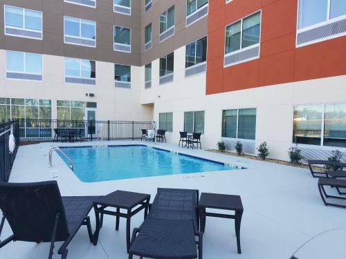 Hotel Holiday Inn Express & Suites - Carrollton West