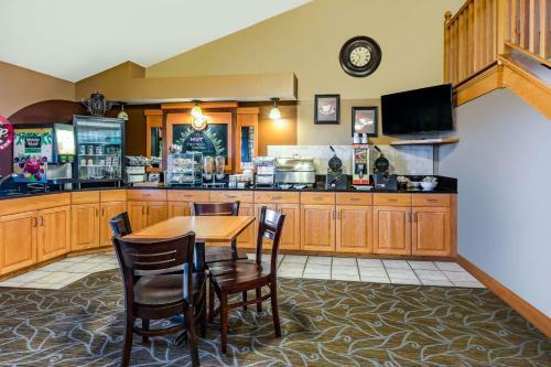 Hotel Americinn By Wyndham Princeton Mn