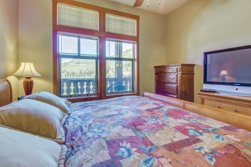 Eagle Springs East 402: Buffaloberry Suite