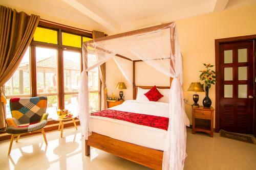 Hotel Phong Nha Lake House Resort