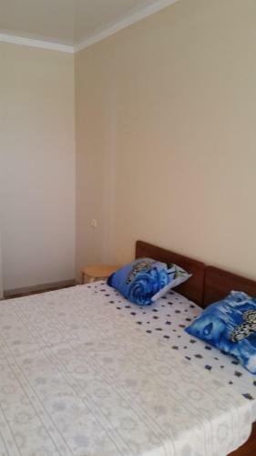 Apartments Lakoba 9a