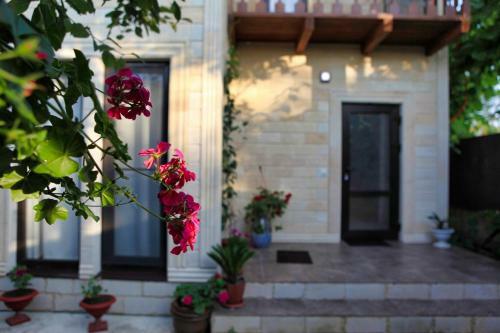 Kashtak Cottages
