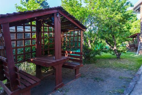 Hostal Sunrose Group Of Guesthouses