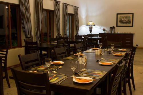 Nahakwe Lodge