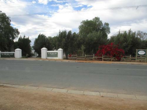 Hostal Van Rhyn Guest House