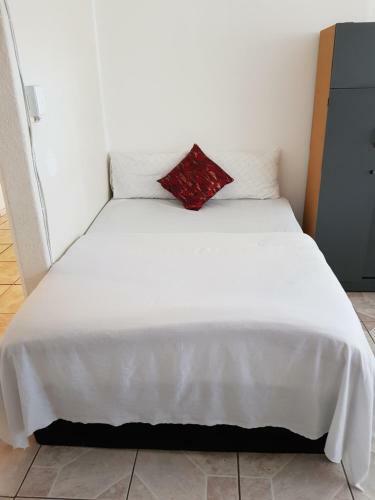 Hostal L-pack Guesthouse