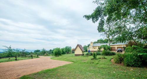Hoyohoyo Koeltehuis Farm Lodge