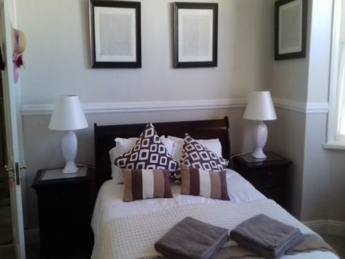Hostal Jasmine Cottage