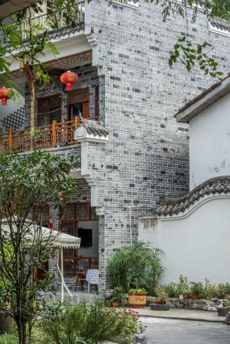 Hostal Floral Hotel � Homy Home Dujiangyan