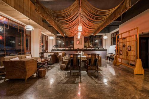Hostal Floral Hotel � Homy Home Dujiangyan
