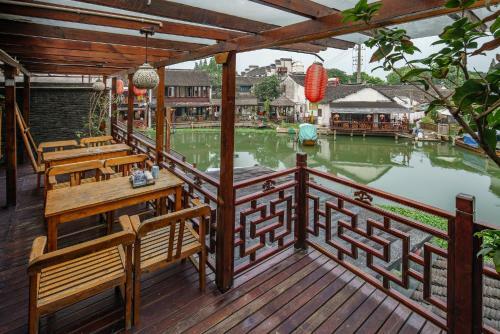 Guanshuiyi River Side Apartment