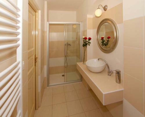 Hostal Z�mek Libou?
