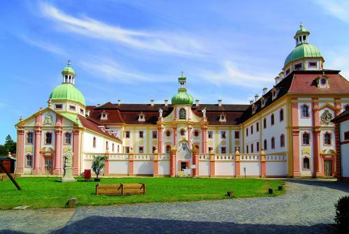 Hotel G�steh�user St. Marienthal
