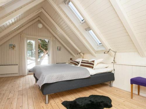 Three-bedroom Holiday Home In Bjert 6