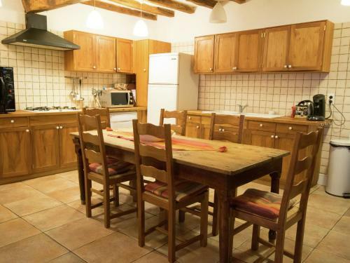 Stunning Holiday Home In Arfons With Swimming Pool