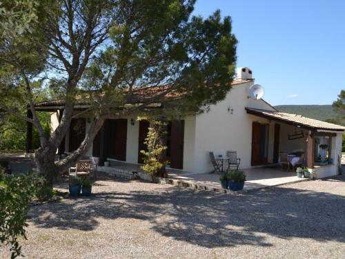 Modern Villa In Cesseras With Private Swimming Pool