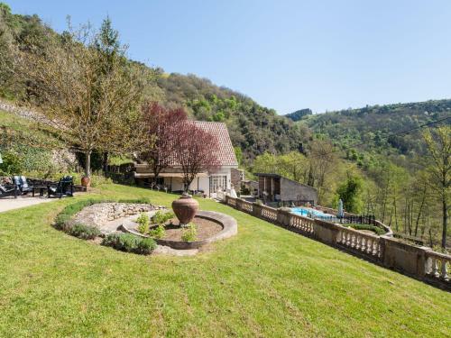Charming Holiday Home In Etables With Swimming Pool