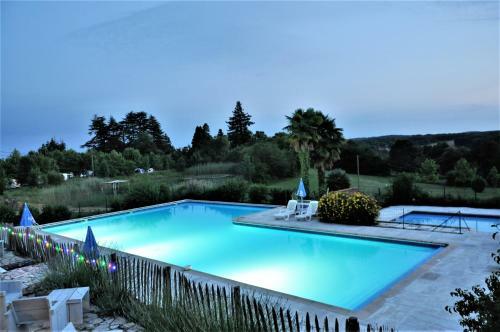 Camping Lestaubi�re