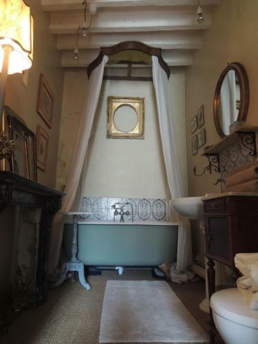 B&B Et Brocante "les Volets Verts" Chambres D'h�tes De Charme