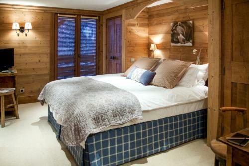 Mussillon Chalet Sleeps 14 Wifi