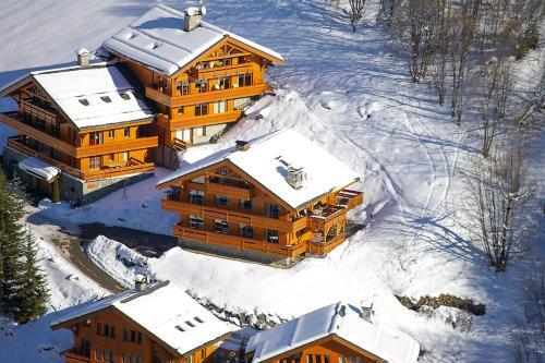 Mussillon Chalet Sleeps 14 Wifi