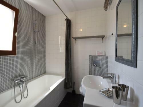 Cozy Villa In Montbrun-des-corbieres With Private Pool