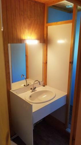 Camping Domaine Du Lac Chambon