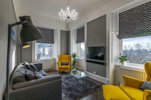Bright And Airy Apartment