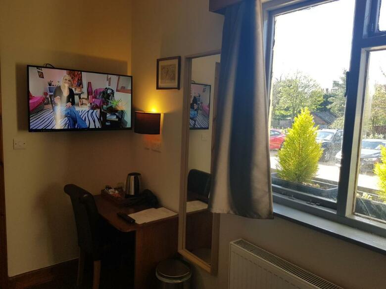 Hotel Crosshill House
