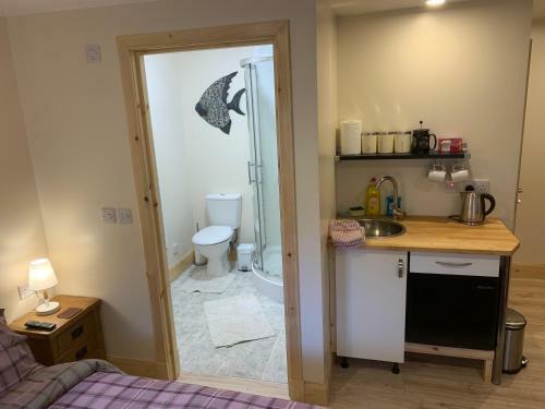 Inchnadamph Lodge Hostel/b&b