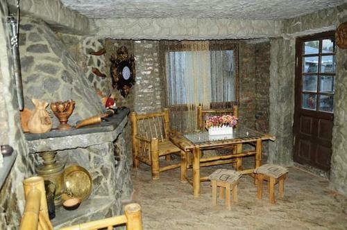 Hostal Tamarioni