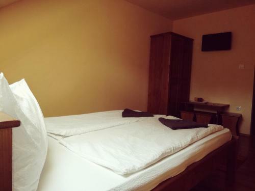 Hostal Airport K�roly Centr�l 75