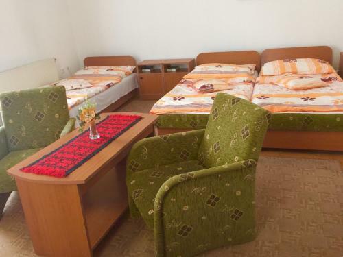 Hostal Ak�cliget Gy�gy-�s Strandf�rd?