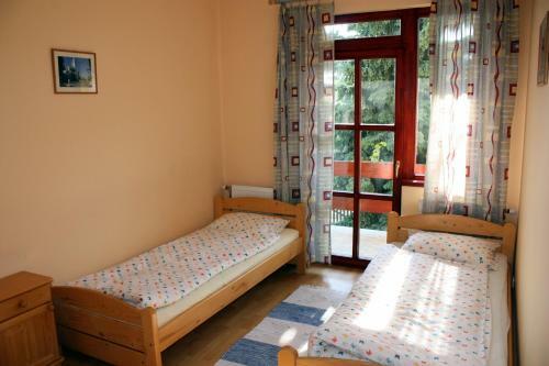 5 Puttonyos Vend�gh�z