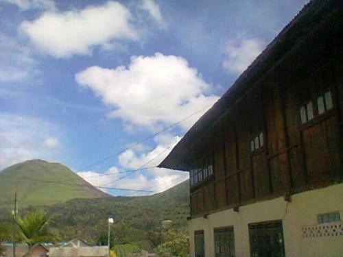 Tomohon Homestay Apelez House