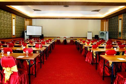 Grand Royal Bil Hotel