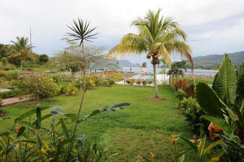 Hostal Toba Village Inn