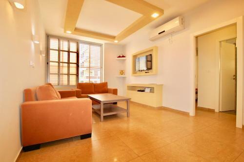 Royal Apartment On The Central Beach In Netanya