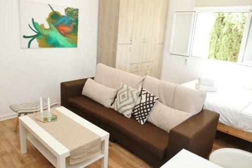 Holiday Studio Apartment Near The Bah� ' � Gardens