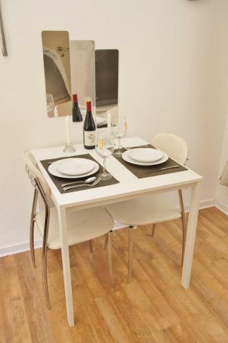 Holiday Studio Apartment Near The Bah� ' � Gardens