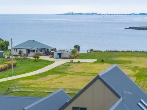 Luxury Waterfront Family Home-tasmania (i)-l'abode