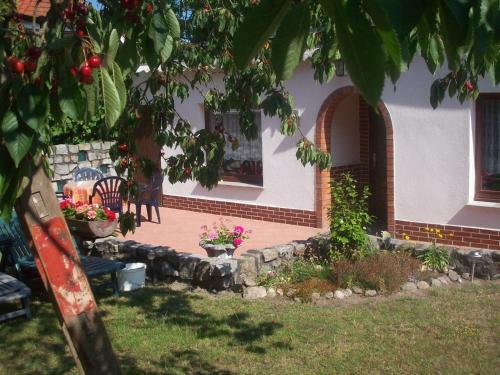 Quaint Bungalow In Alt Bukow Near Beach