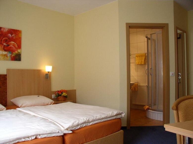 Hostal Birnbaumhof - Hotel Pension Und Ferienwohnungen