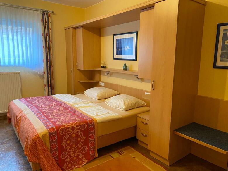 Hostal Birnbaumhof - Hotel Pension Und Ferienwohnungen